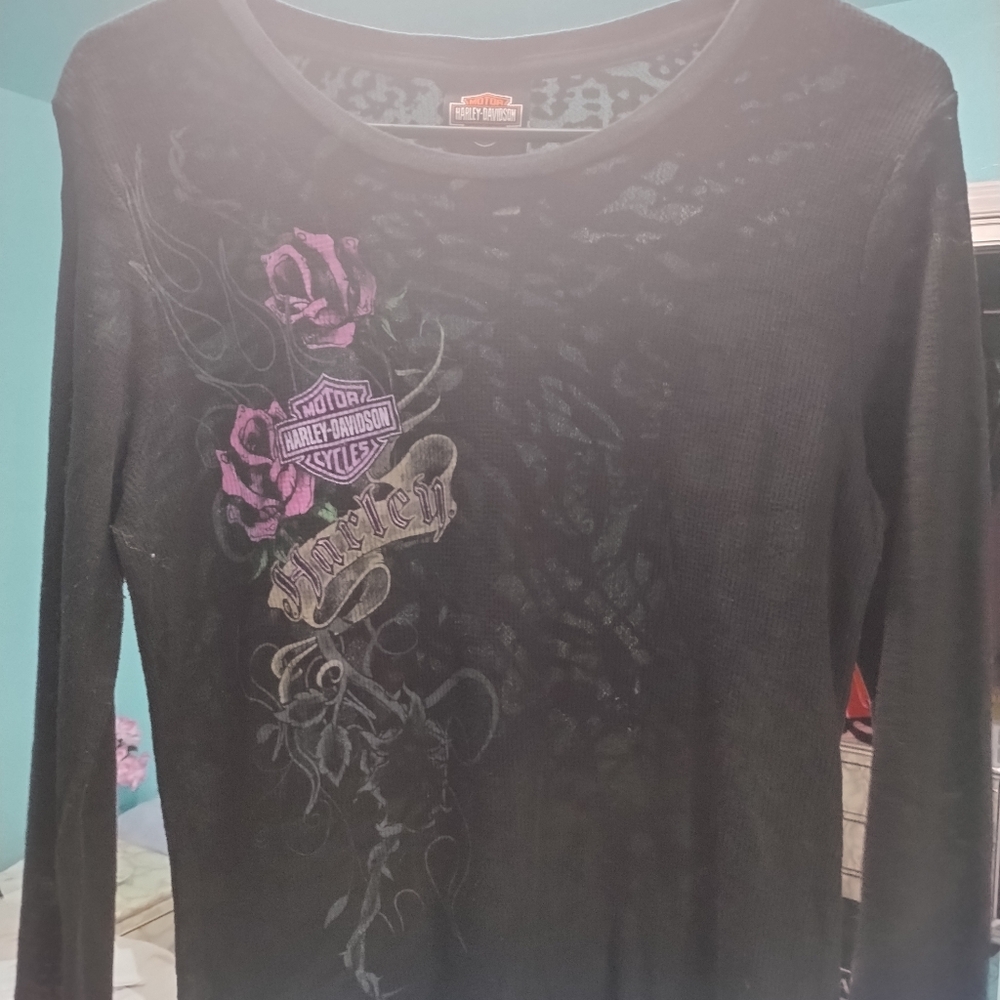 Harley-Davidson Black and Pink Graphic Long Sleeve Blouse